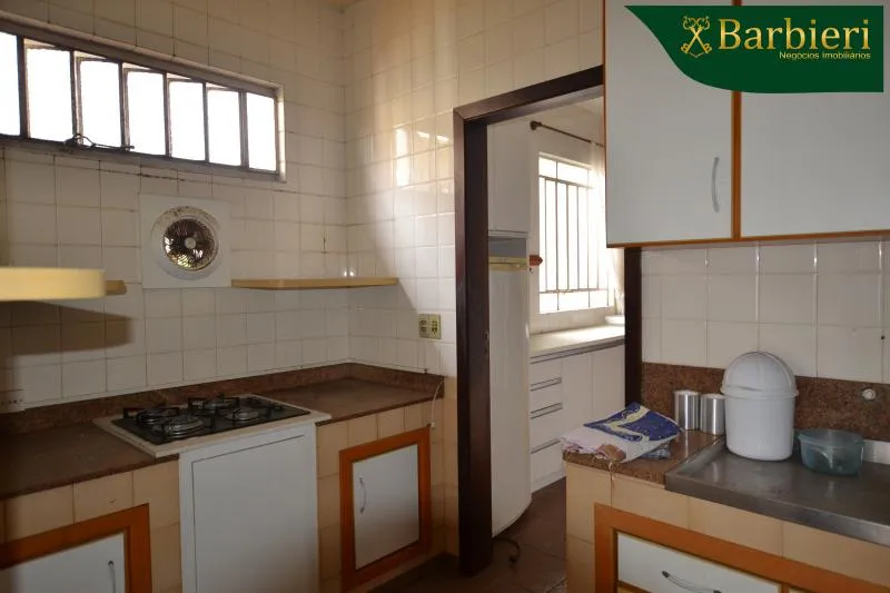 Casa Comercial para Locação - 07 salas e 08 vagas - Ponta Aguda, Blumenau - Agende seu horário com um de nossos corretores! — foto 3