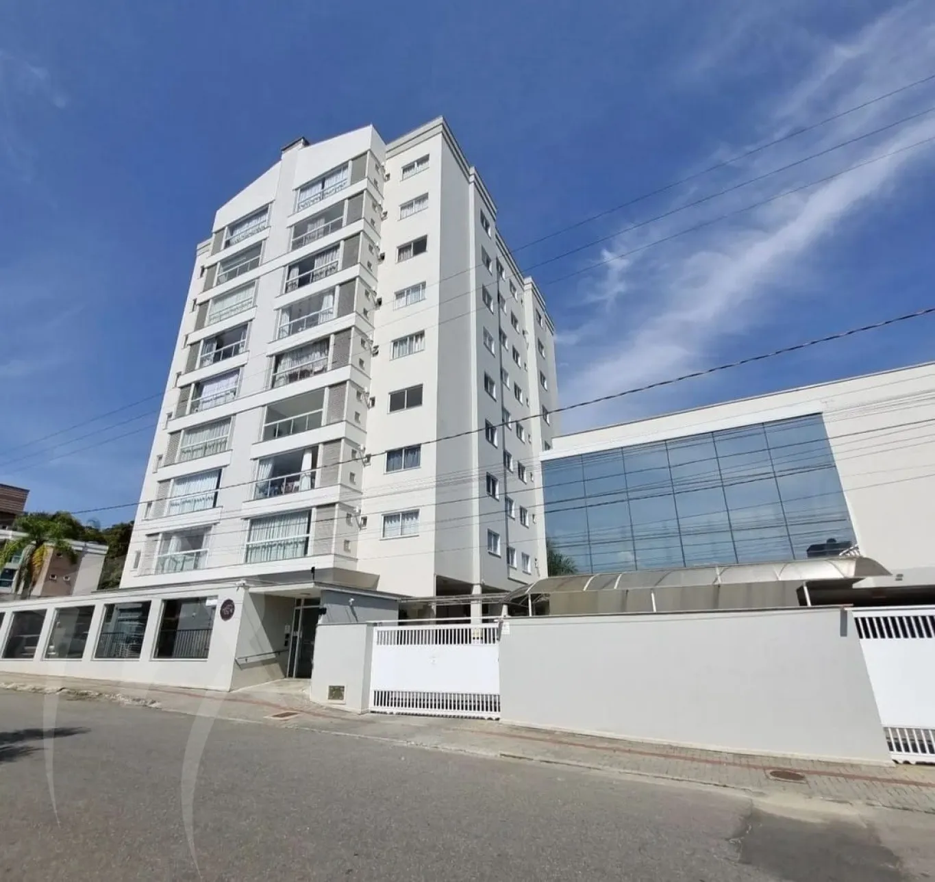 Apartamento semi-mobiliado Bairro dos Estados! - foto 1