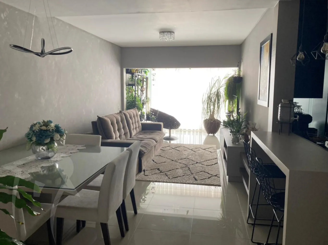 Apartamento semi-mobiliado Bairro dos Estados! — foto 2