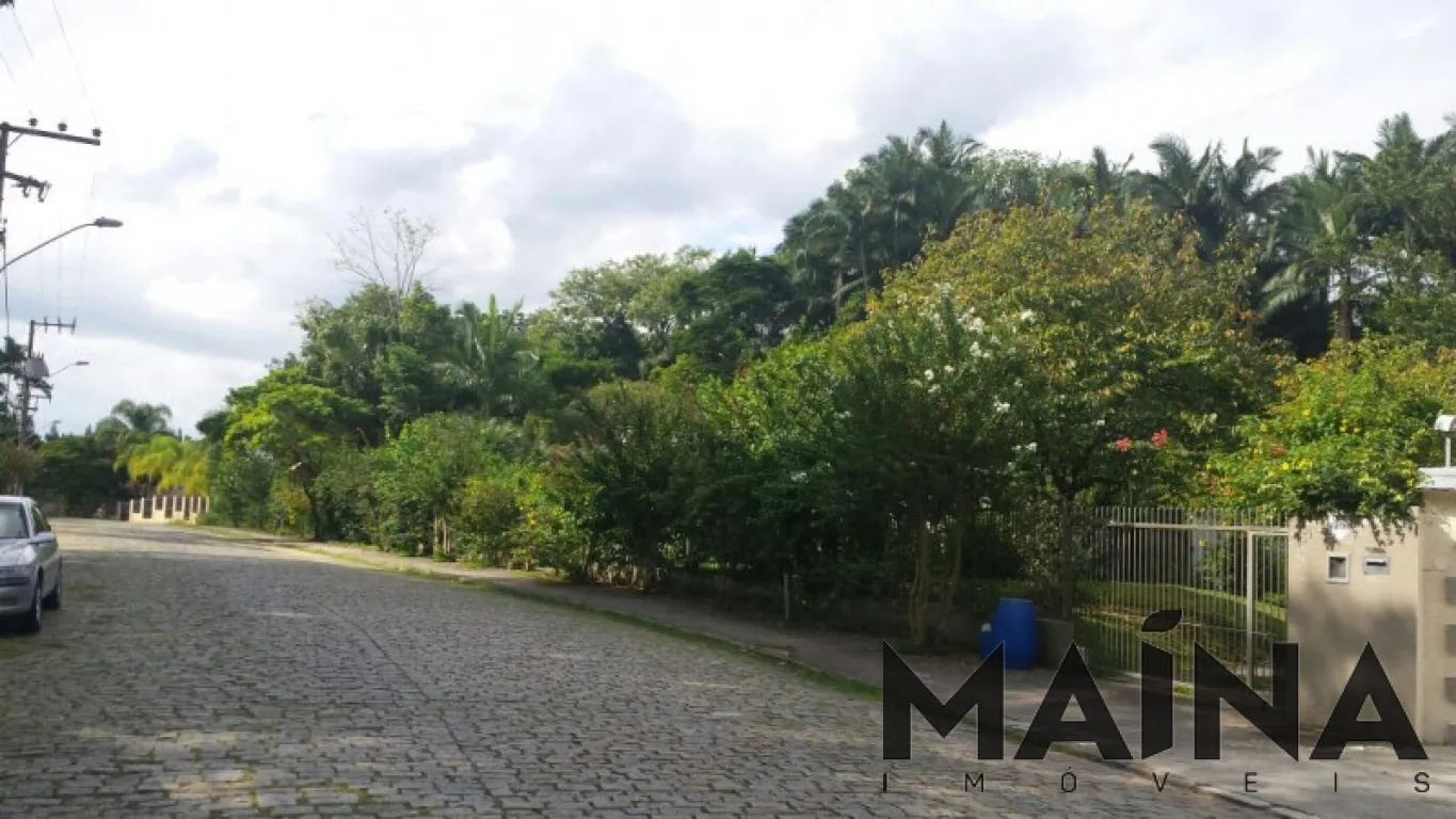 Excelente terreno com casa em área nobre de Blumenau! - foto 1
