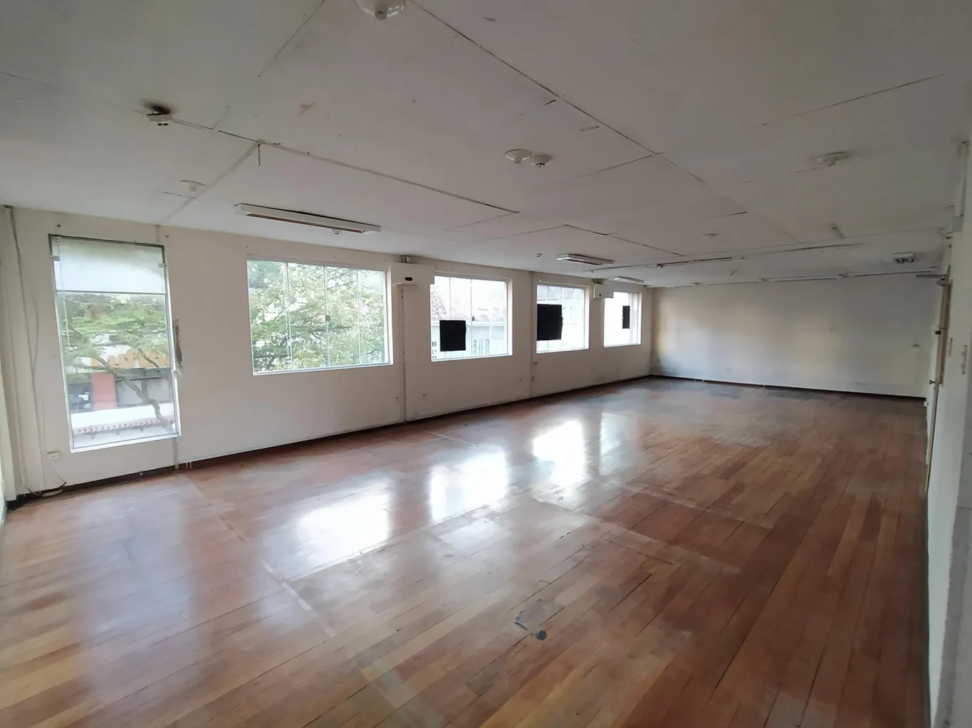 SALA COMERCIAL - CENTRO — foto 2