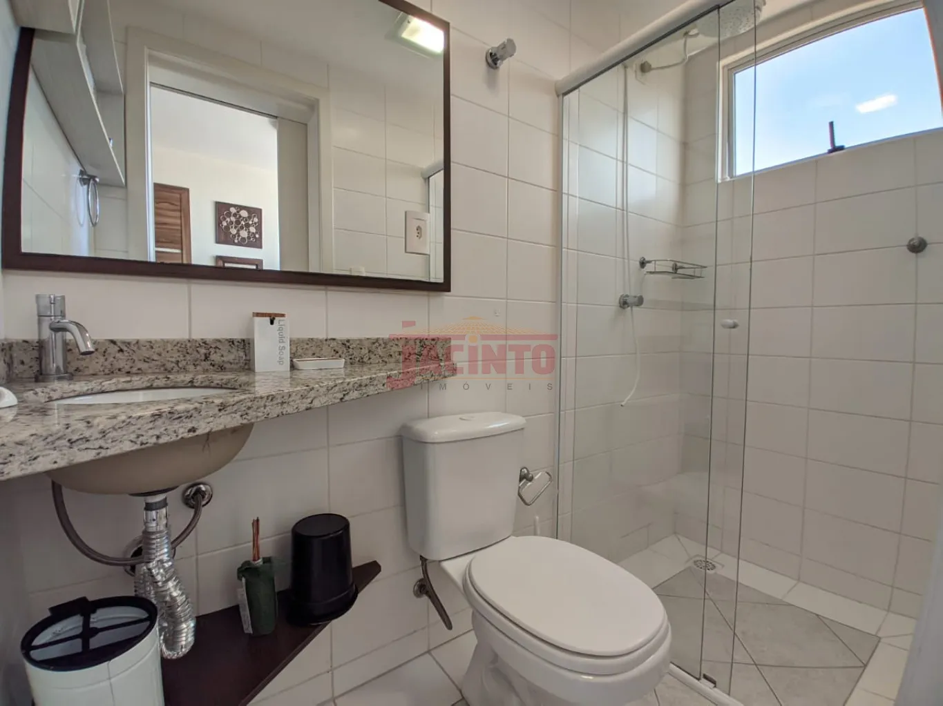 Loft no centro de Blumenau totalmente mobiliado, com um dormitório sendo suíte com closet e uma vaga de garagem. — foto 7