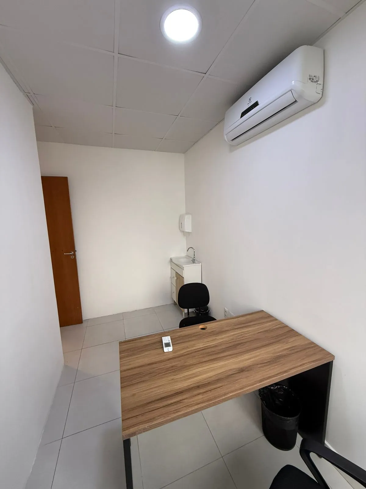 Sala/Escritório à venda, 27m² na Rua Irmãos Vieira no Campinas, São José