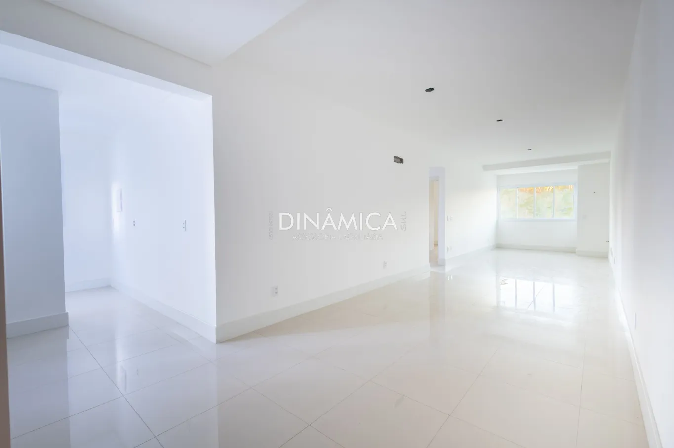 Venha morar bem no coração da Vila Nova, apartamento com 03 suítes e demais dependências! — foto 2