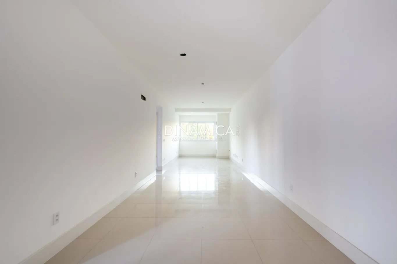 Venha morar bem no coração da Vila Nova, apartamento com 03 suítes e demais dependências! — foto 3