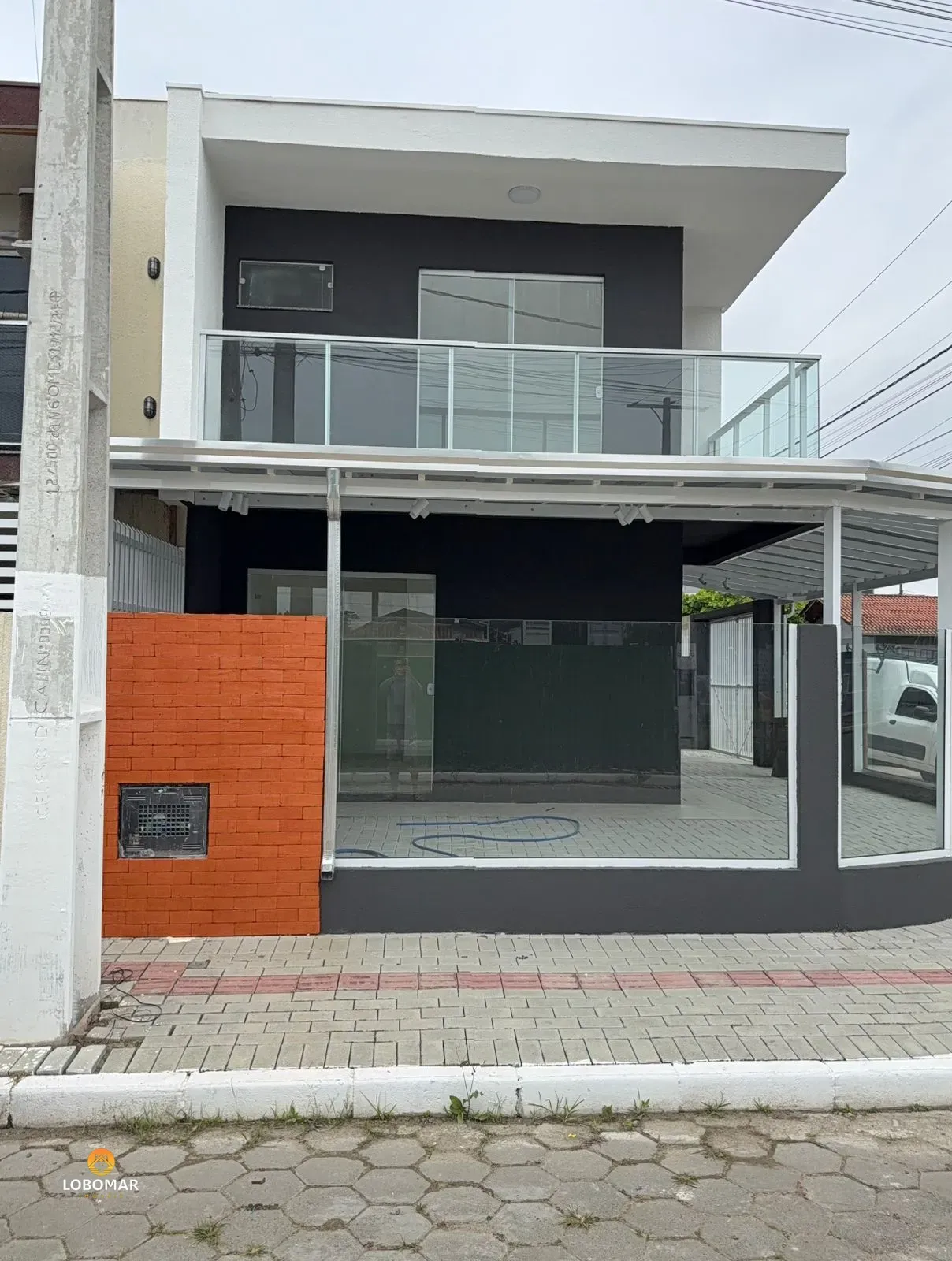 Sobrado pronto para morar, à apenas 600m do mar, no bairro Itacolomi, em Bal. P — foto 3