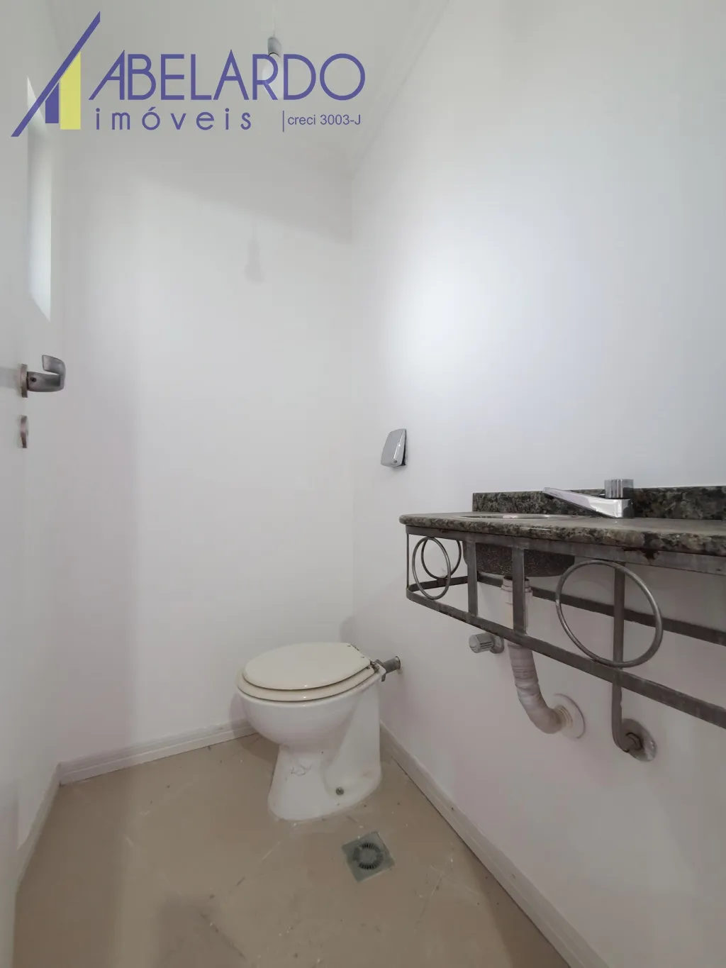 Oferta exclusiva de R$750.000,00 por R$700.000,00 por tempo limitado. Buscando uma sala comercial ampla? Este imóvel dispõe de 215,66 m privativos! 3 amplas salas integradas para melhor lhe atender estruturalmente. — foto 5