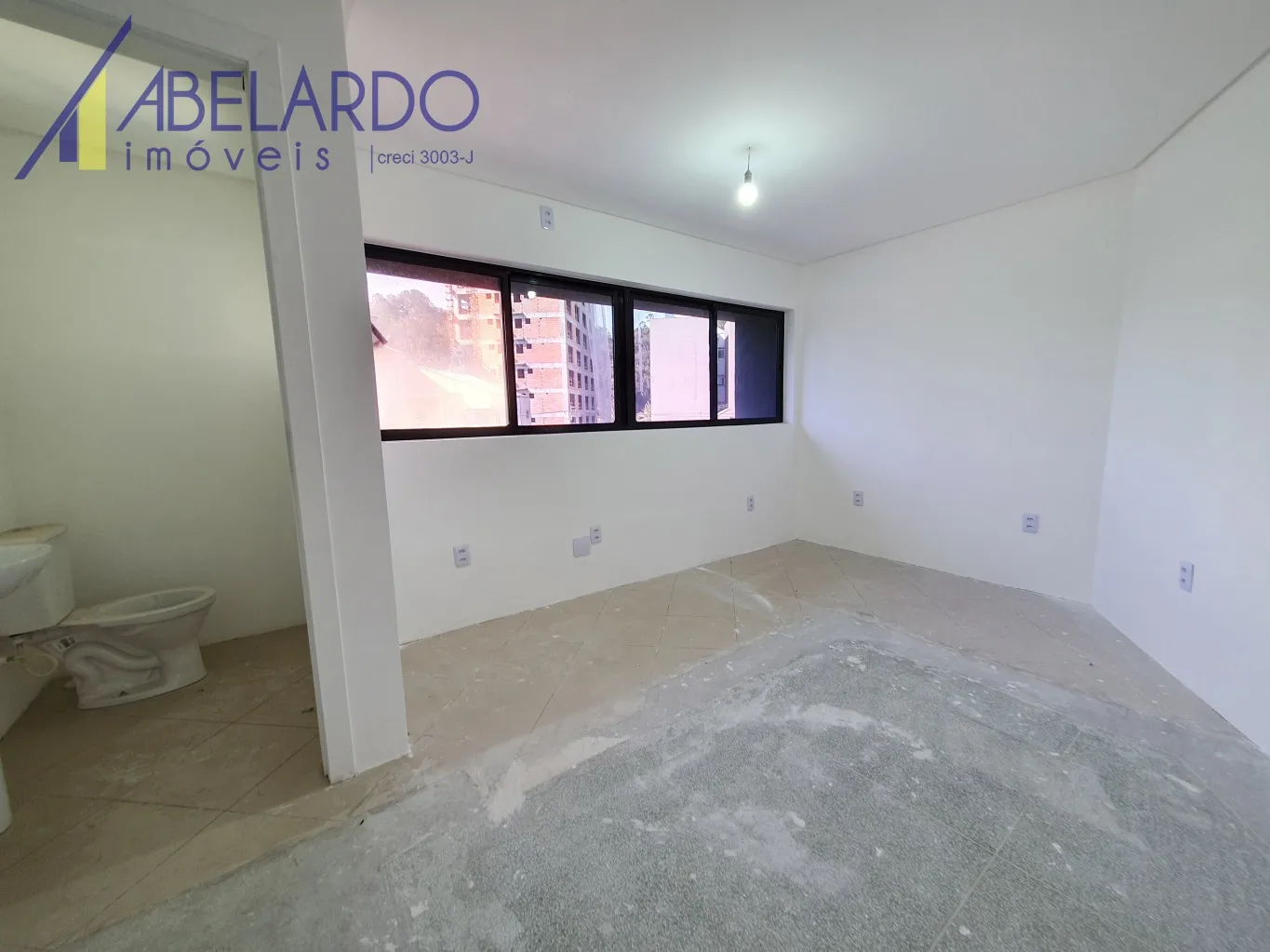 Oferta exclusiva de R$750.000,00 por R$700.000,00 por tempo limitado. Buscando uma sala comercial ampla? Este imóvel dispõe de 215,66 m privativos! 3 amplas salas integradas para melhor lhe atender estruturalmente. — foto 6