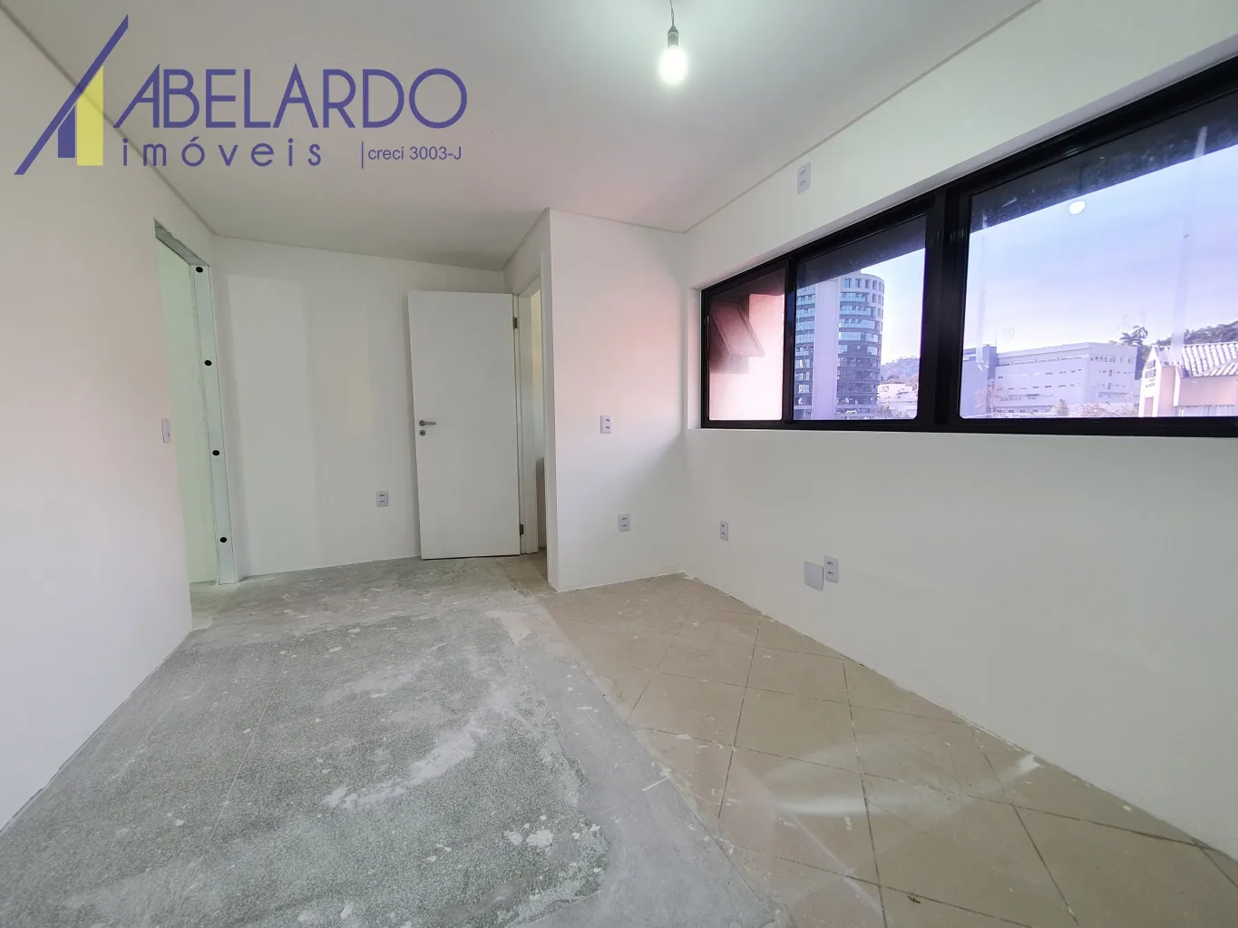 Oferta exclusiva de R$750.000,00 por R$700.000,00 por tempo limitado. Buscando uma sala comercial ampla? Este imóvel dispõe de 215,66 m privativos! 3 amplas salas integradas para melhor lhe atender estruturalmente. — foto 7