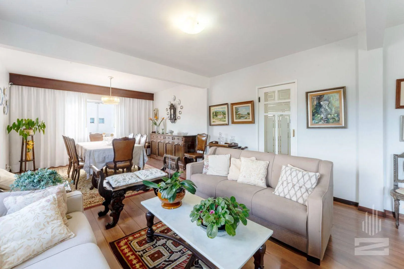 Apartamento de Alto Padrão à Venda com 2 Dormitórios e Mobiliado no bairro Garcia em Blumenau - foto 1
