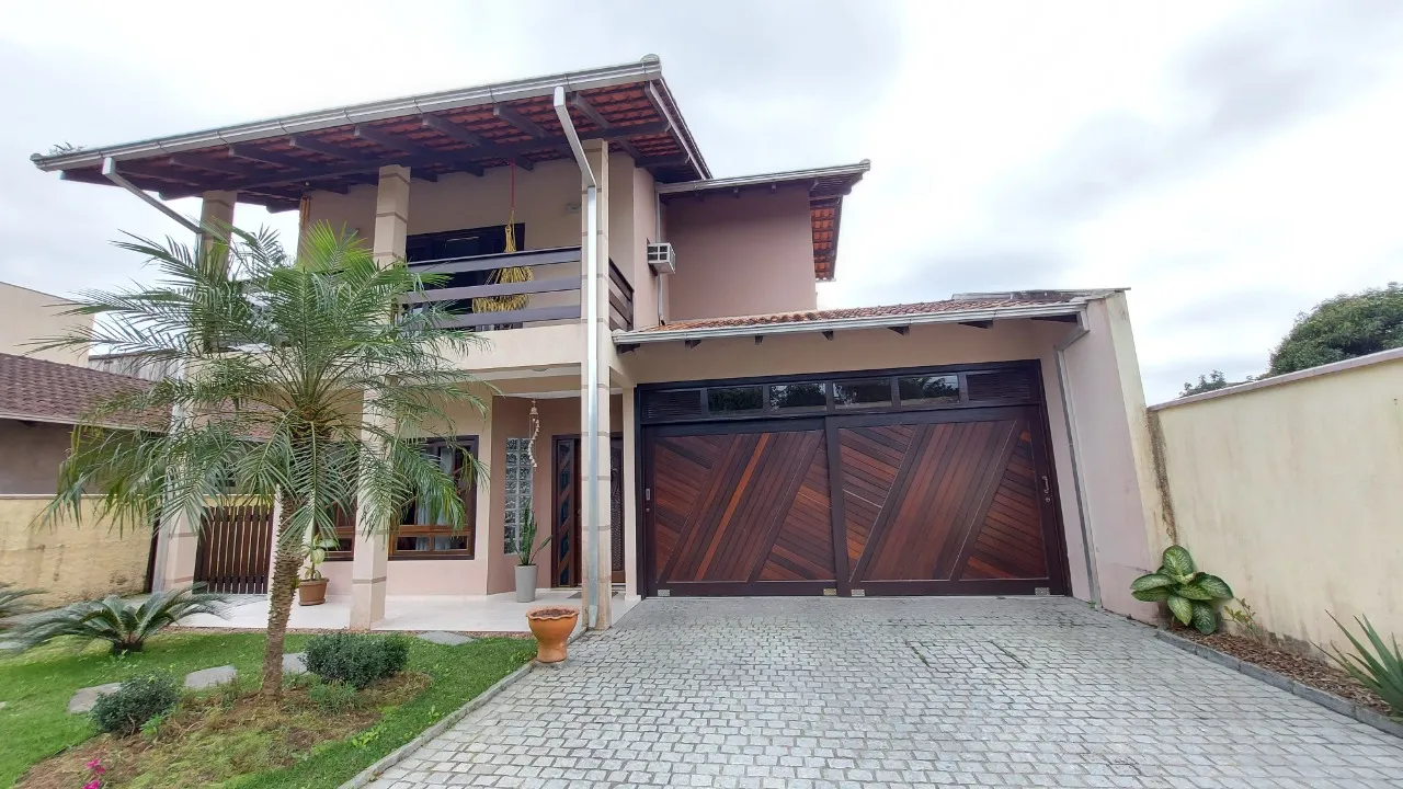 Sobrado com 1 suíte(s) mais 2 quarto(s) à venda no bairro Vila Nova em Joinville, por 1.150.000,00 - foto 1