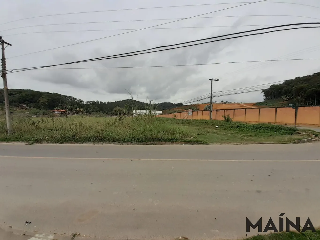 EXCELENTE TERRENO PARA INVESTIMENTO, CONSTRUÇÃO EMPRESAS OU MORADIAS ! — foto 2