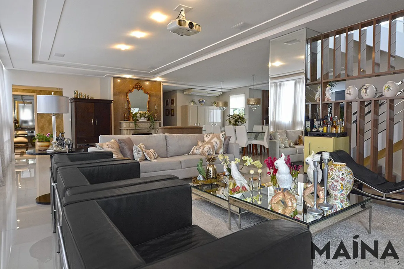 Vende Prédio residencial e comercial com 5 andares no Centro de Blumenau -Sc - foto 1