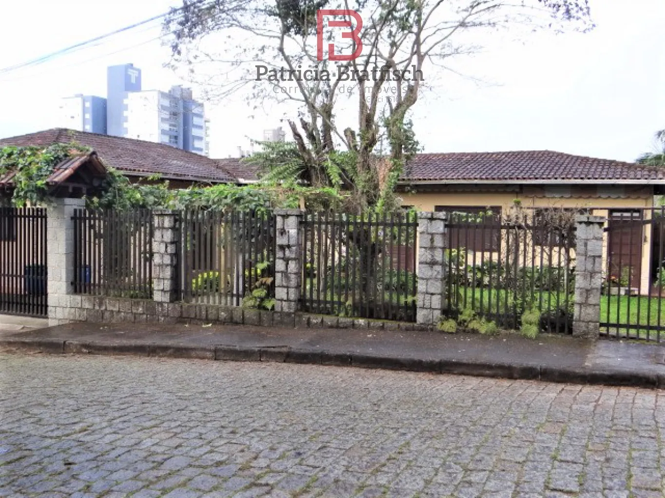 Casa residencial / comercial nas proximidades da Millium - Escola Agrícola. Duas casas no terreno — foto 3