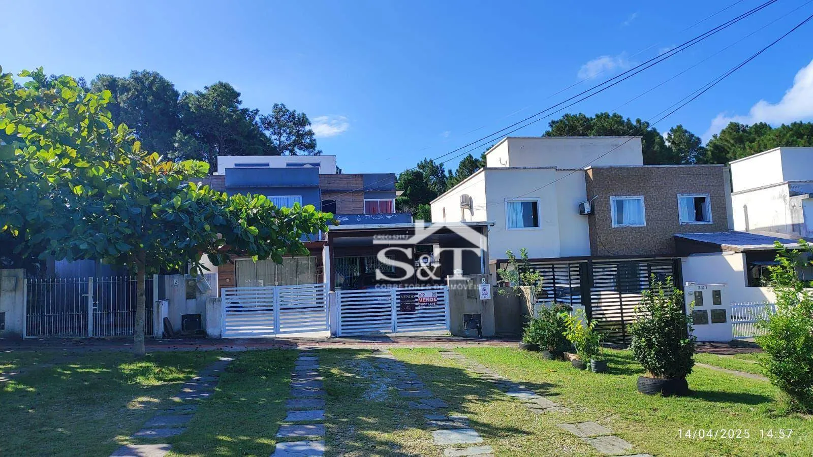 Sobrado com 3 dormitórios, e kitnet nos fundos, com escritura pública! — foto 2