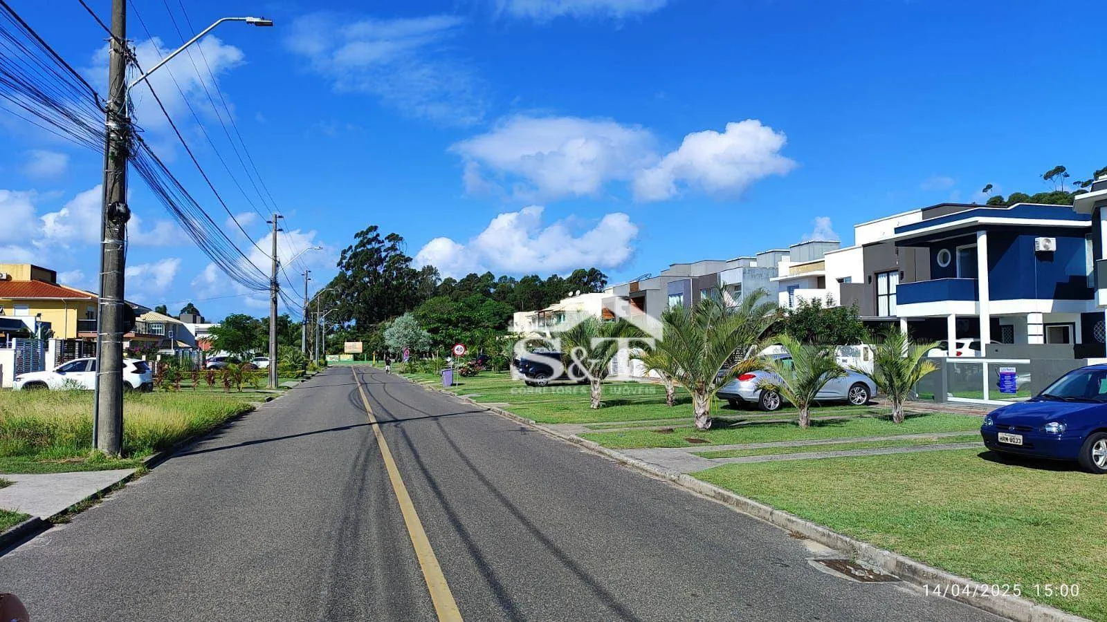 Sobrado com 3 dormitórios, e kitnet nos fundos, com escritura pública! — foto 6