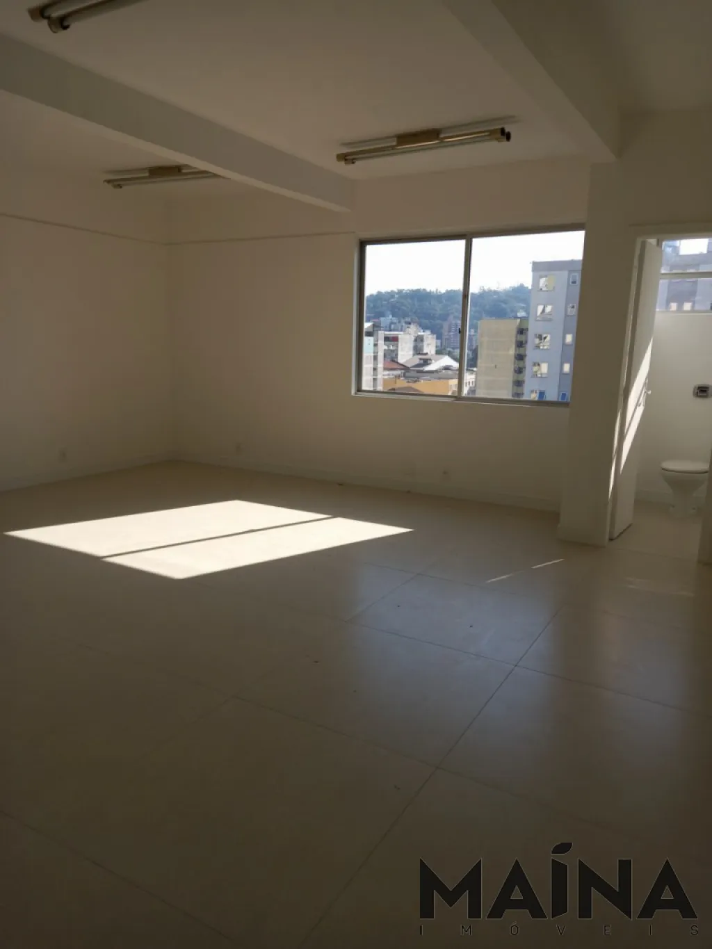 Sala comercial Centro de Blumenau, ótima localização. — foto 3