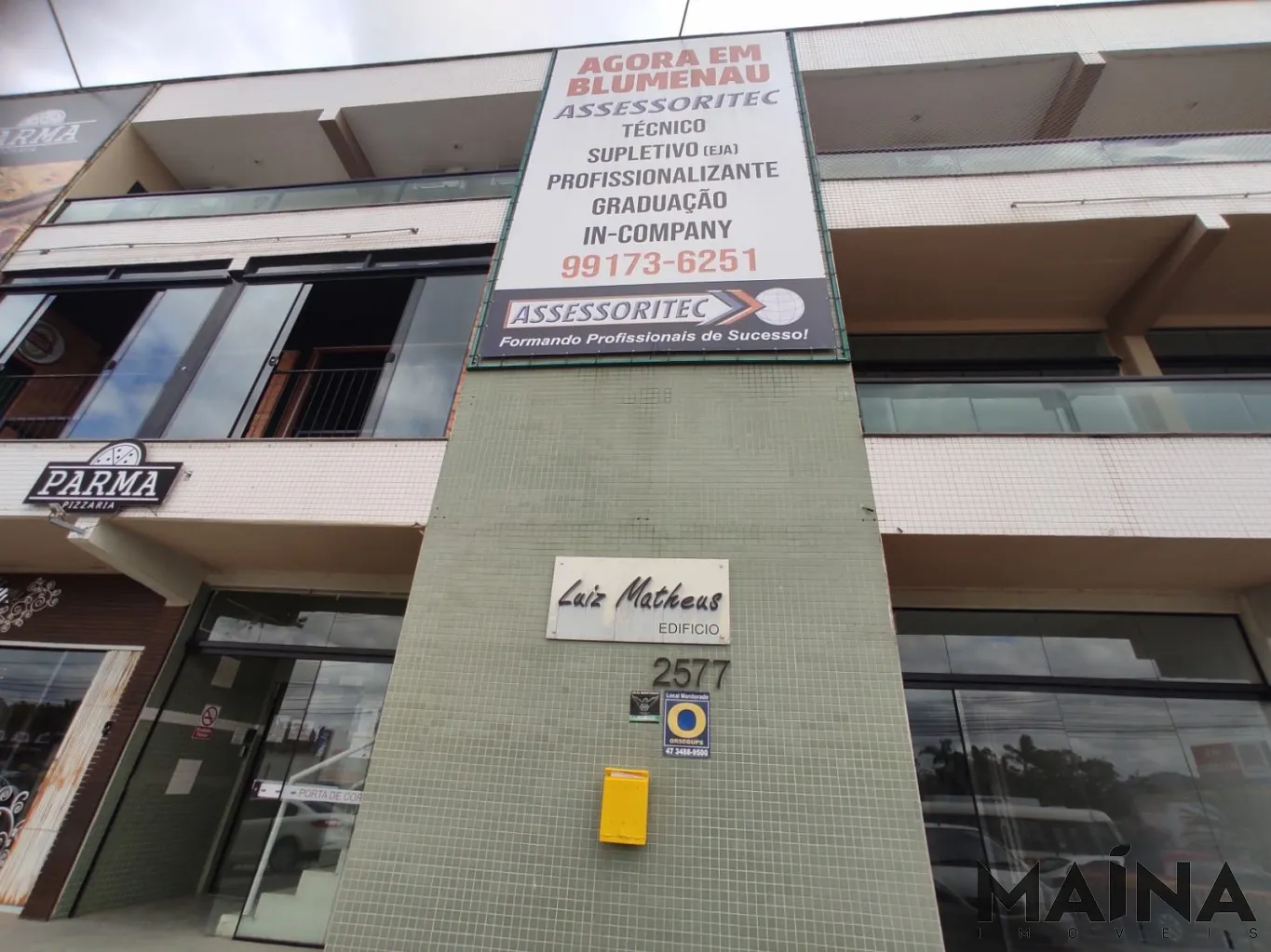 EXCELENTE SALA COMERCIAL COM UMA BOA LOCALIZAÇÃO! - foto 1