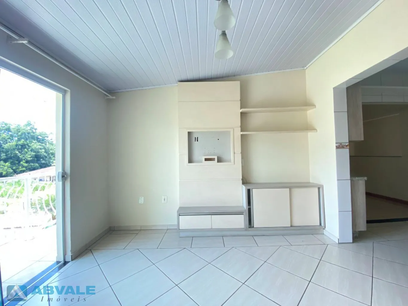 casa com 2 pavimentos, servindo também como 2 moradias, espaçoso pátio na frente e nos fundos — foto 6