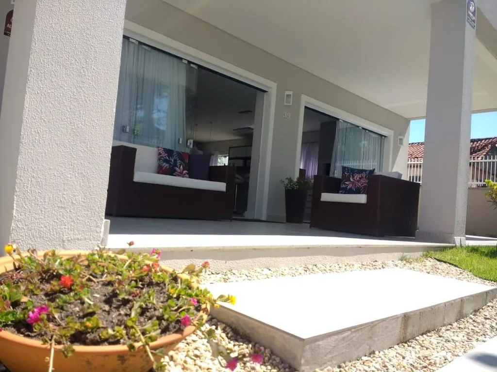 Casa com 6 quartos e vista para o mar de Ubatuba - foto 1