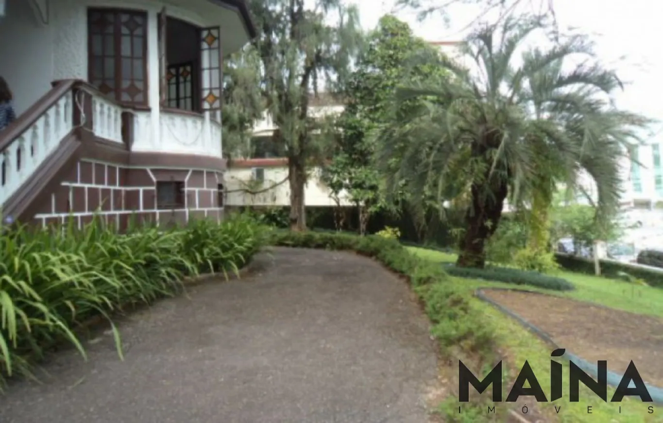 Casa no centro com amplo terreno em Blumenau — foto 5