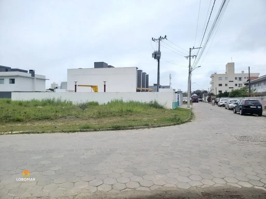 Excelente terreno !! centro de Balneário Piçarras SC! — foto 2