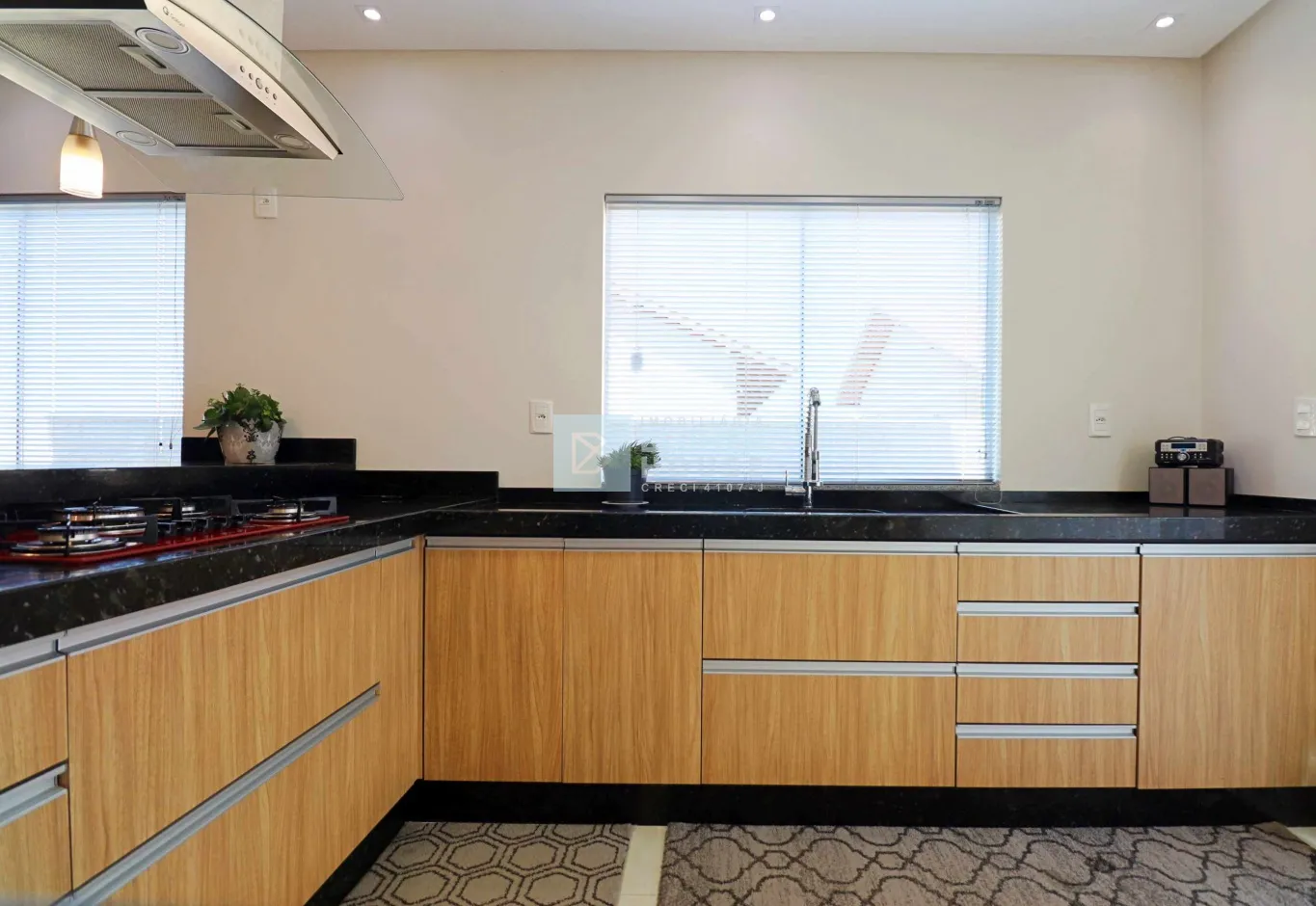 Belíssima casa de alto padrão em Gaspar! — foto 5