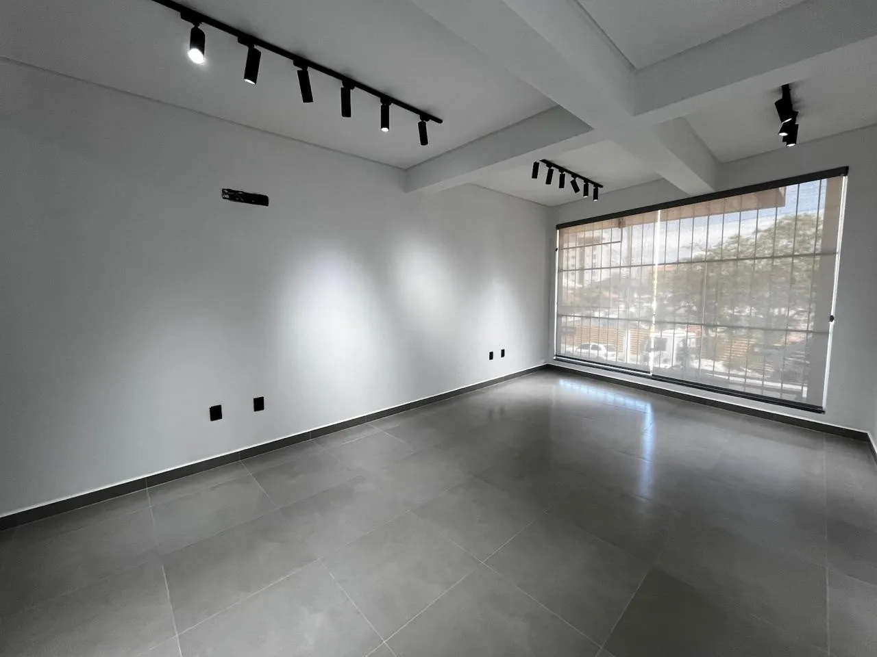 Sala comercial piso superior com cerca de 30m na Av. Nereu Ramos no bairro Itacolomi em Balneário Piçarras/SC (Cód. 12748) — foto 5