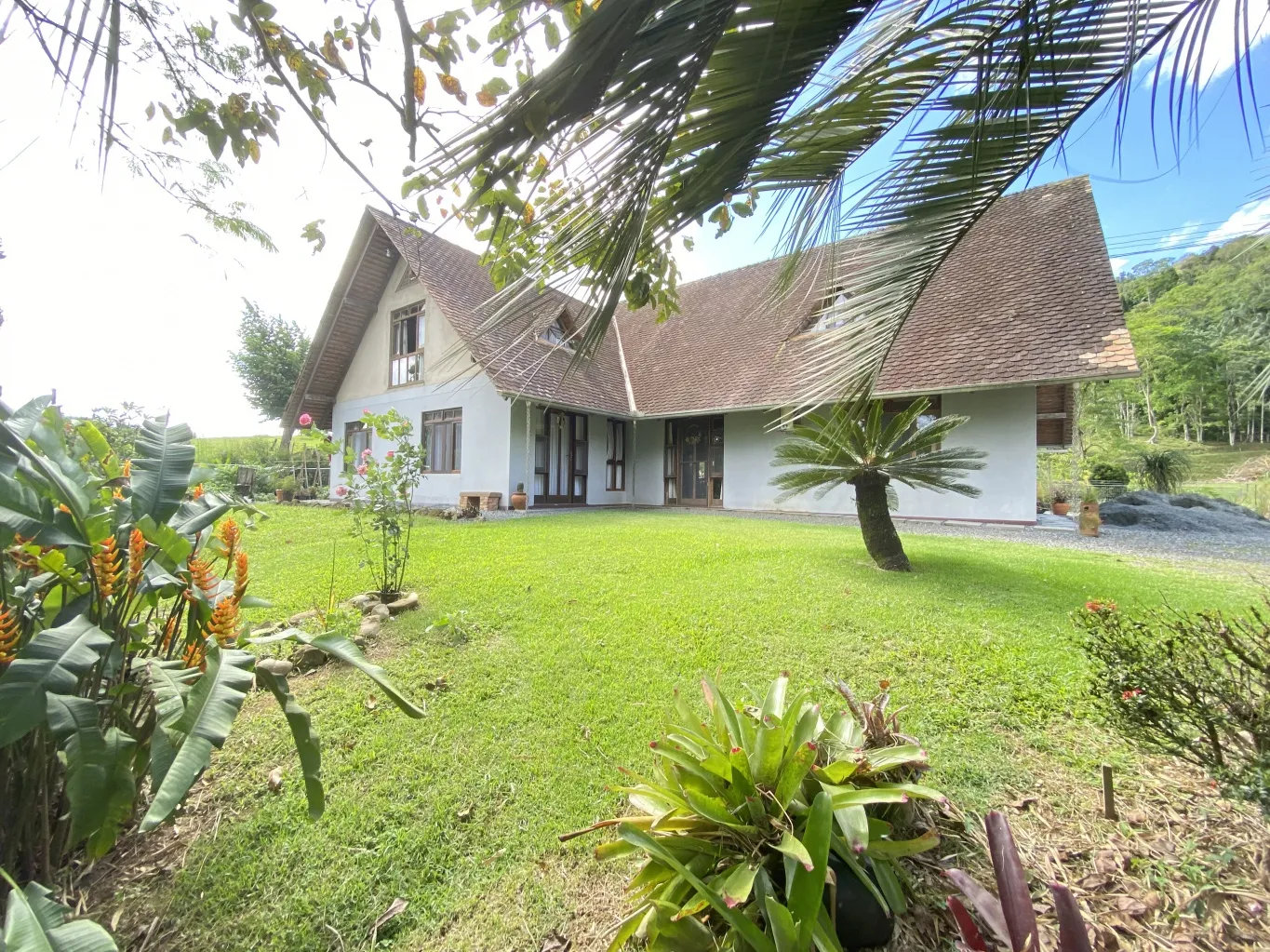 Confira abaixo mais detalhes deste lindo sítio no Bairro Encano em Indaial, aproximadamente 18 km da Vila Germânica, a venda aqui na Dinâmica Sul Imobiliária! - foto 1