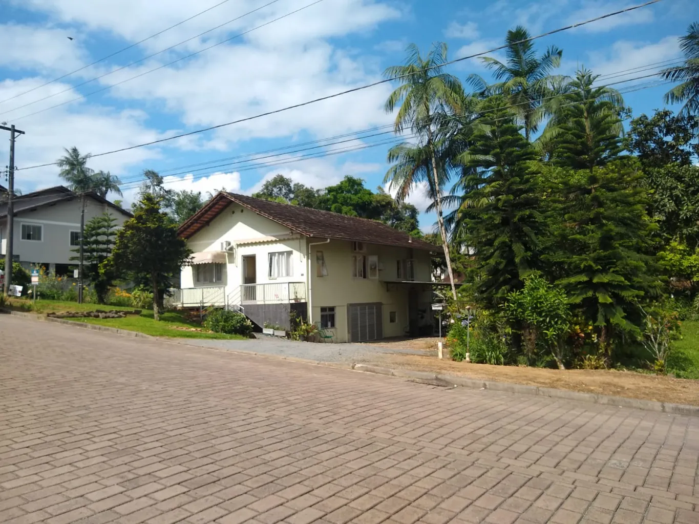 Casa com 4 quartos e um amplo terreno 2.520m, você e sua família merecem. - foto 1