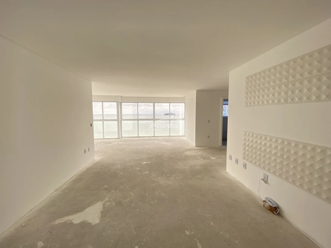 Apartamento com 3 suítes, a cerca de 100 metros do mar no centro de Balneário Piçarras/SC (Cód. 12854) — foto 4