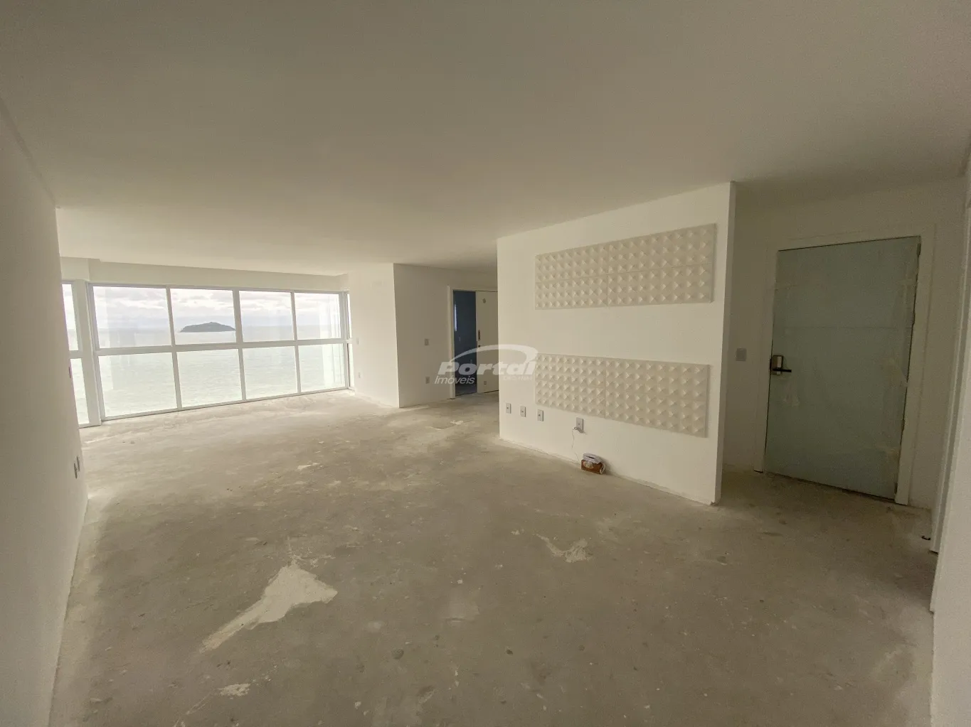 Apartamento com 3 suítes, a cerca de 100 metros do mar no centro de Balneário Piçarras/SC (Cód. 12854) — foto 6
