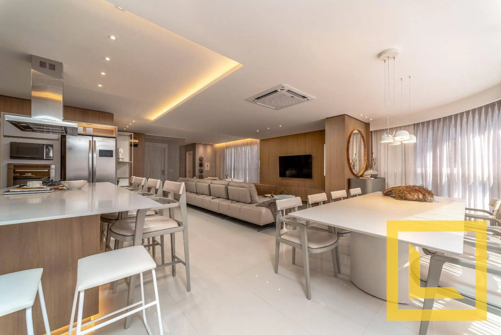 Apartamento com 4 Suítes à venda, 237 m por R$ 10.100.000 - Barra Sul - Balneário Camboriú/SC — foto 3