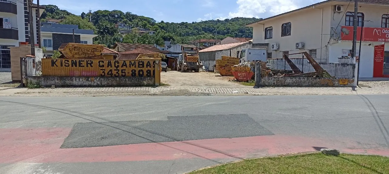 Terreno à venda no bairro Aventureiro em Joinville, por R$ 1.500.000.00. - foto 1