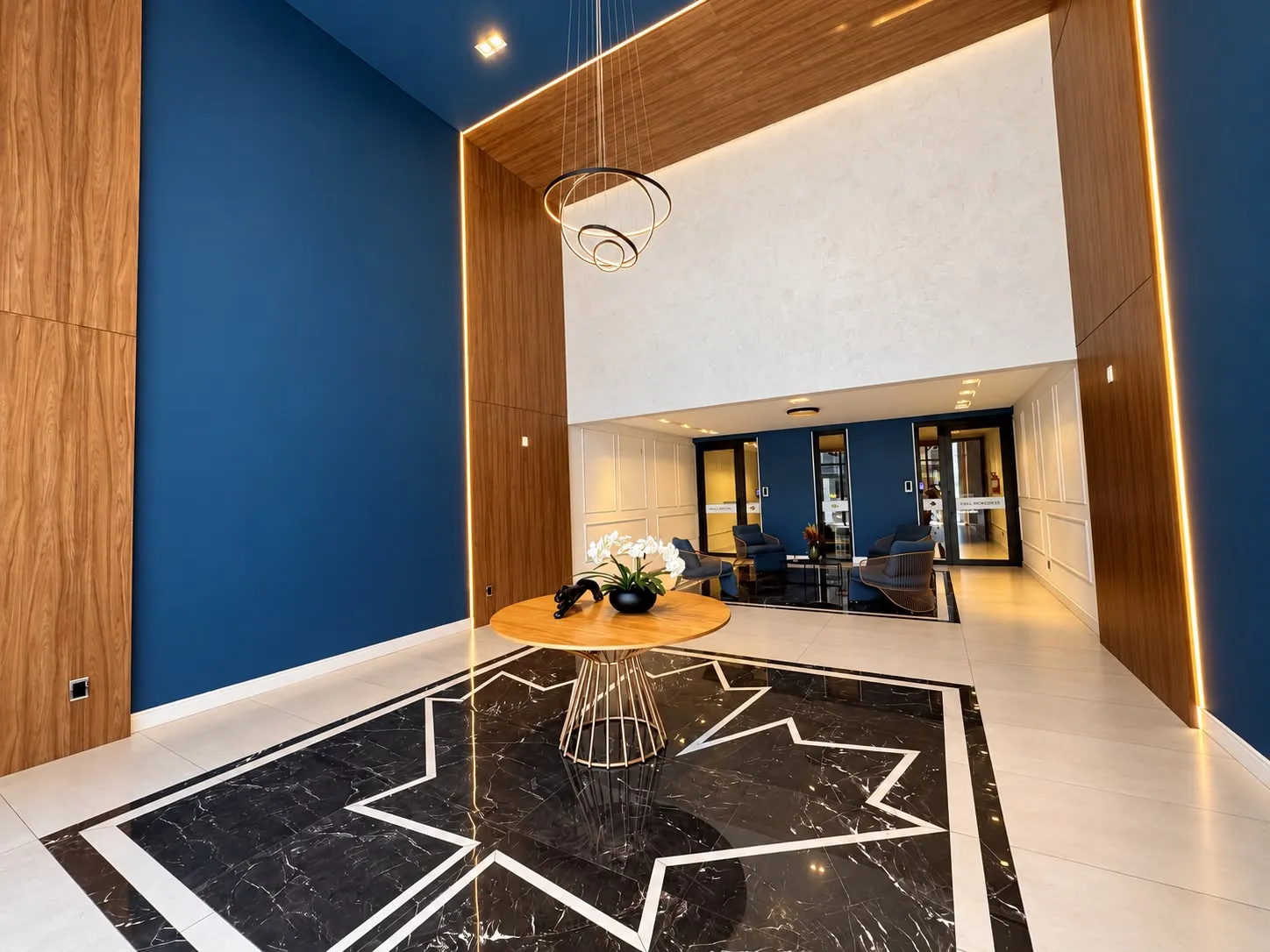 Apartamento à venda com 2 quartos, sendo 1 suíte, 2 vagas, 76m² no Vila Nova, Blumenau