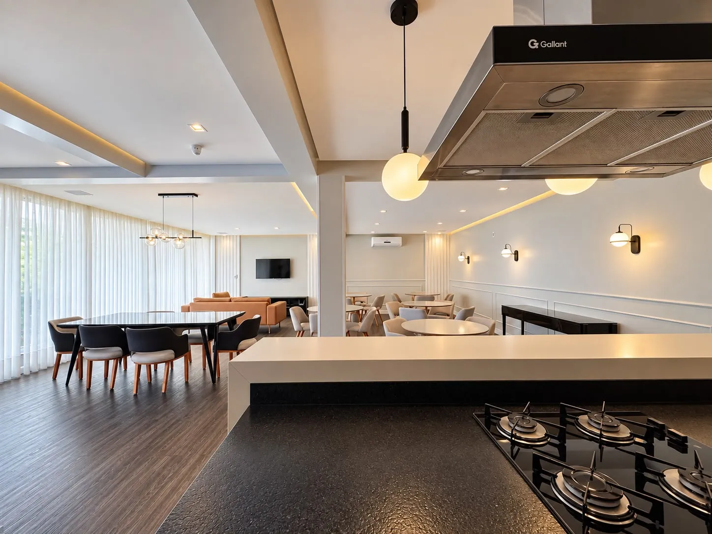 Apartamento à venda com 2 quartos, sendo 1 suíte, 2 vagas, 76m² no Vila Nova, Blumenau