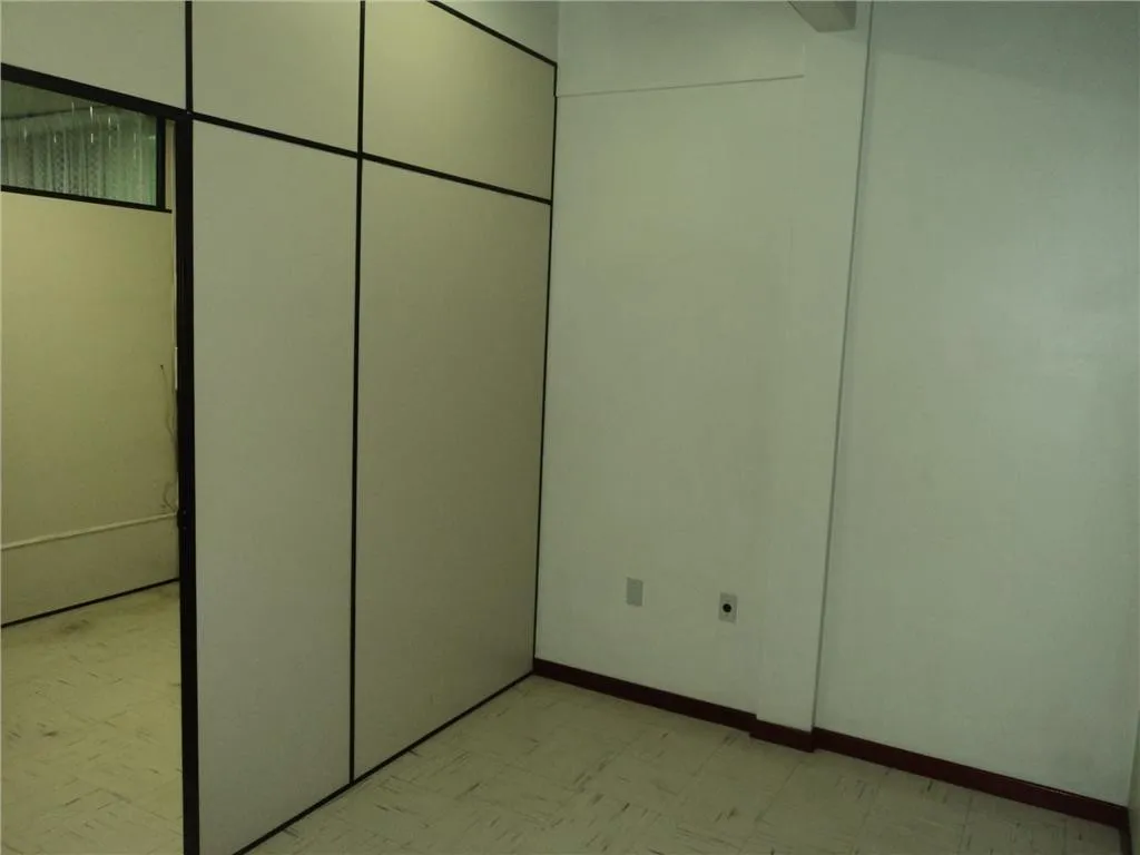 SALA COMERCIAL no CENTRO com 0 quartos para LOCAÇÃO, 30 m — foto 5