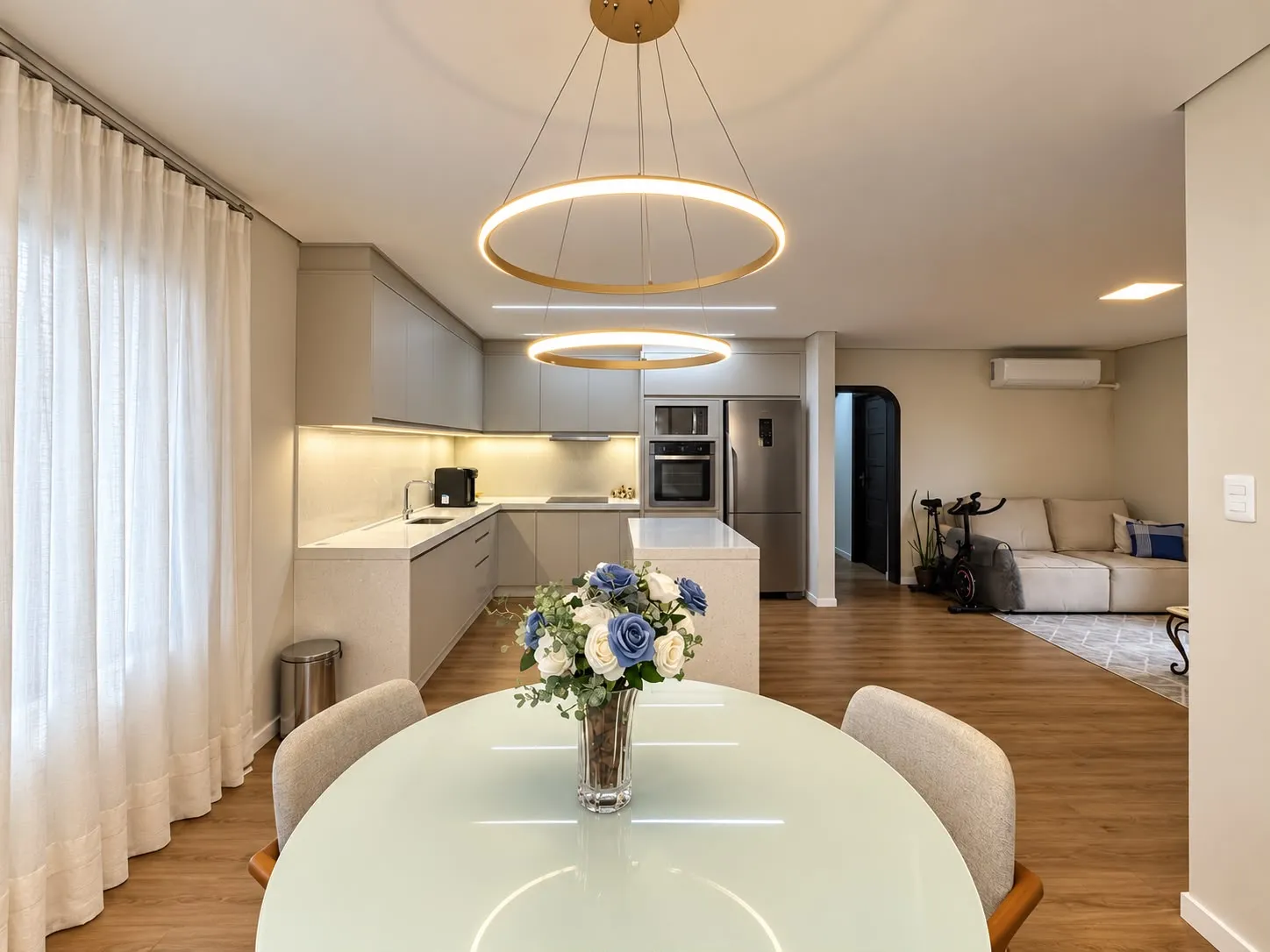 Casa à venda com 3 quartos, sendo 1 suíte, 3 vagas, 130m² no Garcia, Blumenau