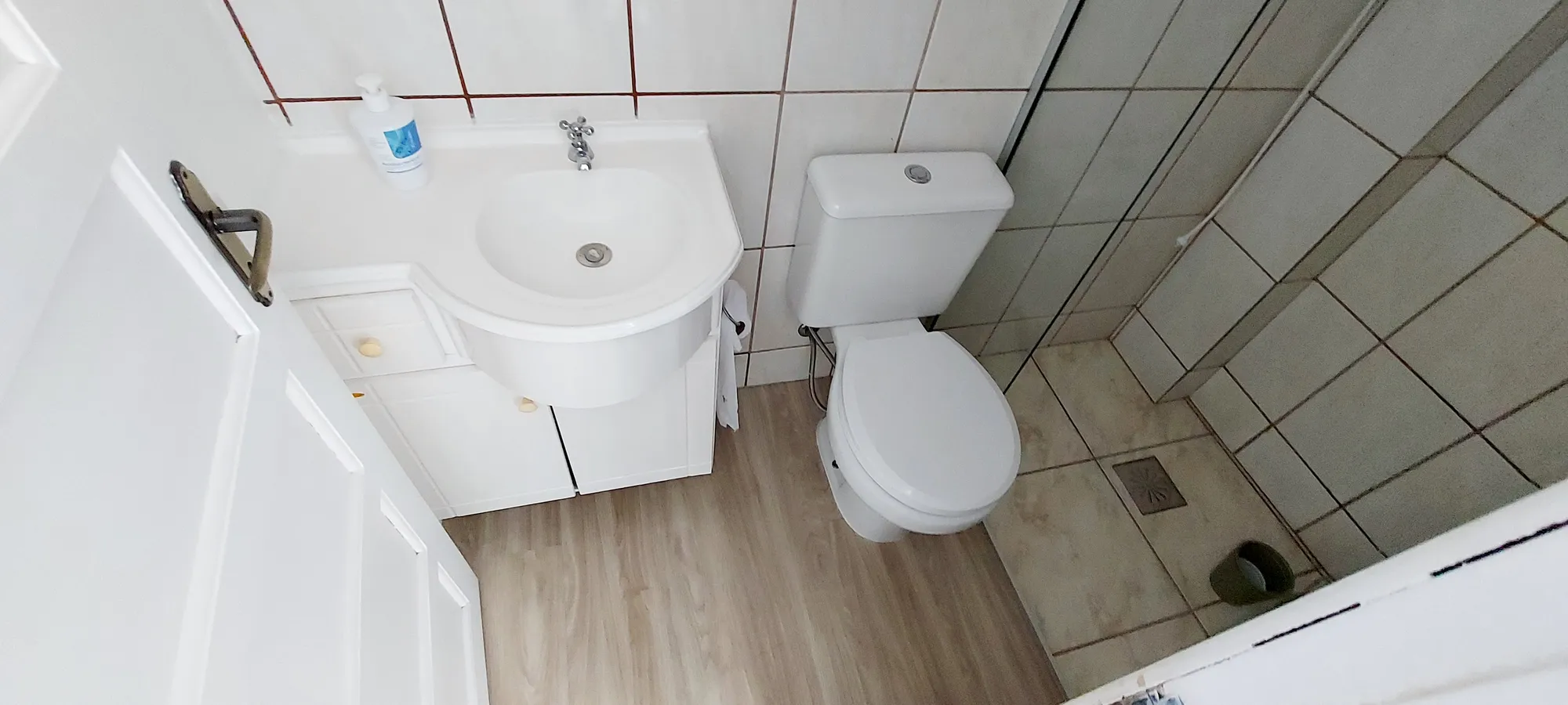 Amplo Apartamento 3 dormitórios -1 vaga -Centro da Cidade Próximo de mercado. — foto 3