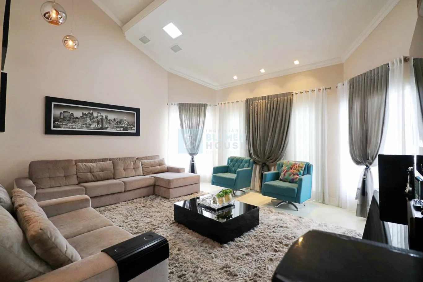 Excelente casa localizada no bairro Fortaleza! — foto 3