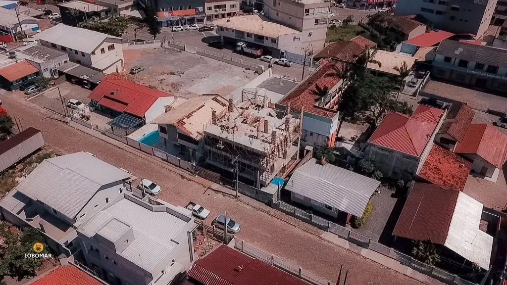 Apartamento, quadra do mar, 2 dormitórios, sendo 1 suíte à venda, 70 m por R$ 5 — foto 7