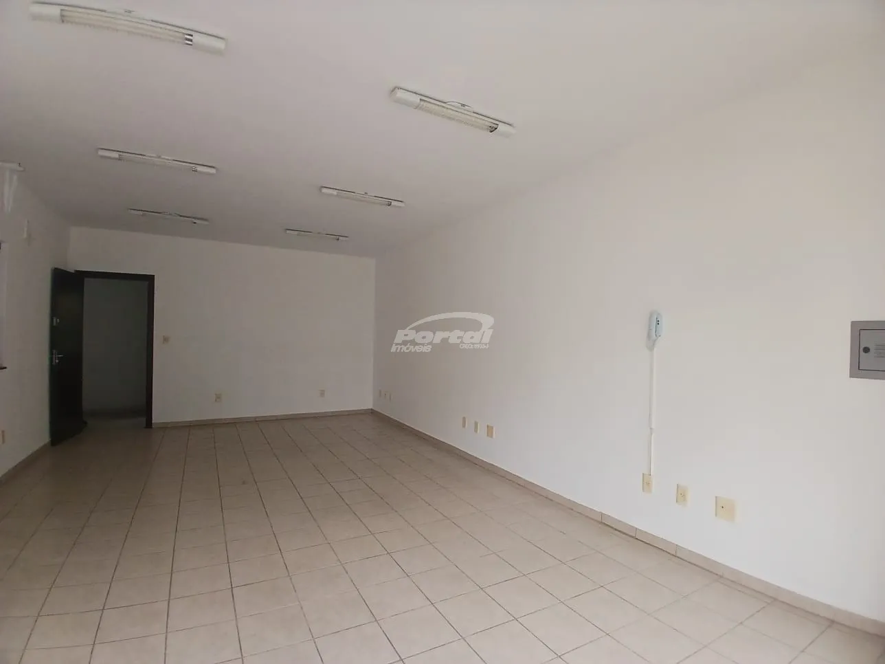 Sala comercial disponível para locação no bairro Bom Retiro, em Blumenau. — foto 6