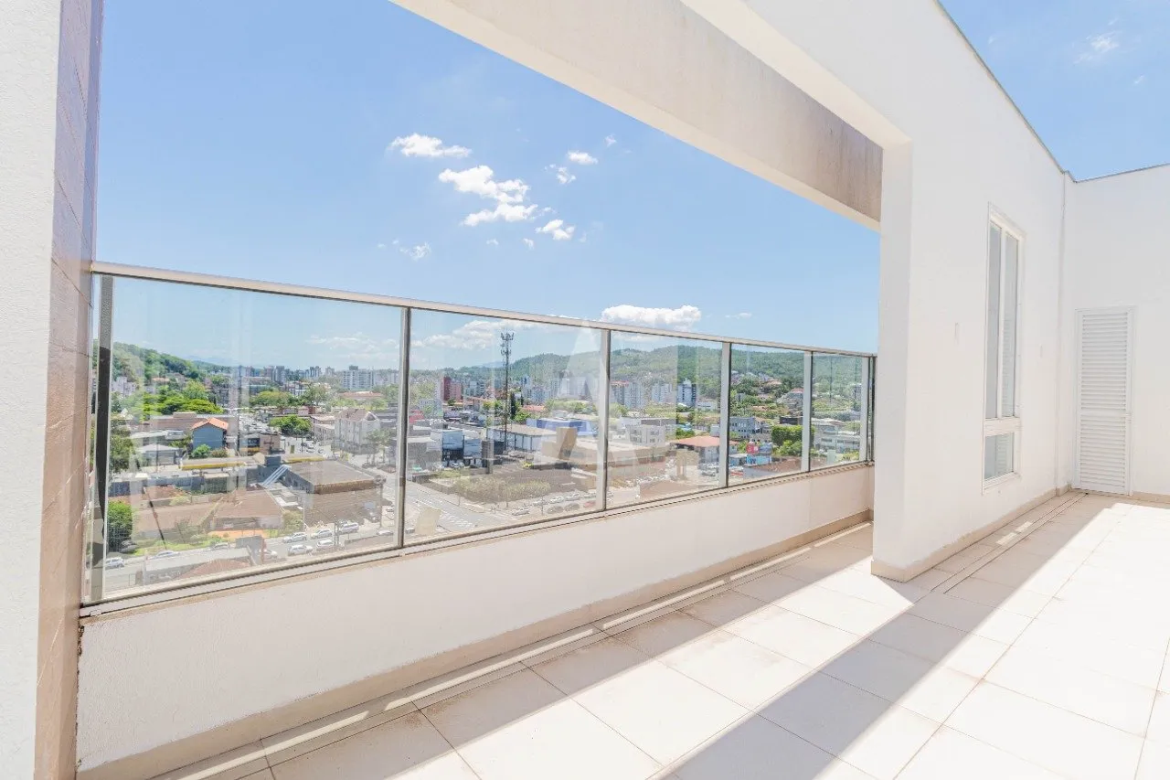 Cobertura com 4 suíte(s) à venda no bairro América em Joinville, de R$ 3.090.000.00 por 2.900.000,00. — foto 3