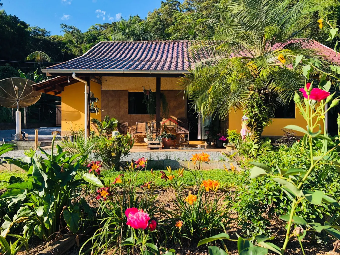 Excelente casa no centro da cidade de Pomerode, com 184,64m, edificada num terreno de 1.200,00m — foto 2
