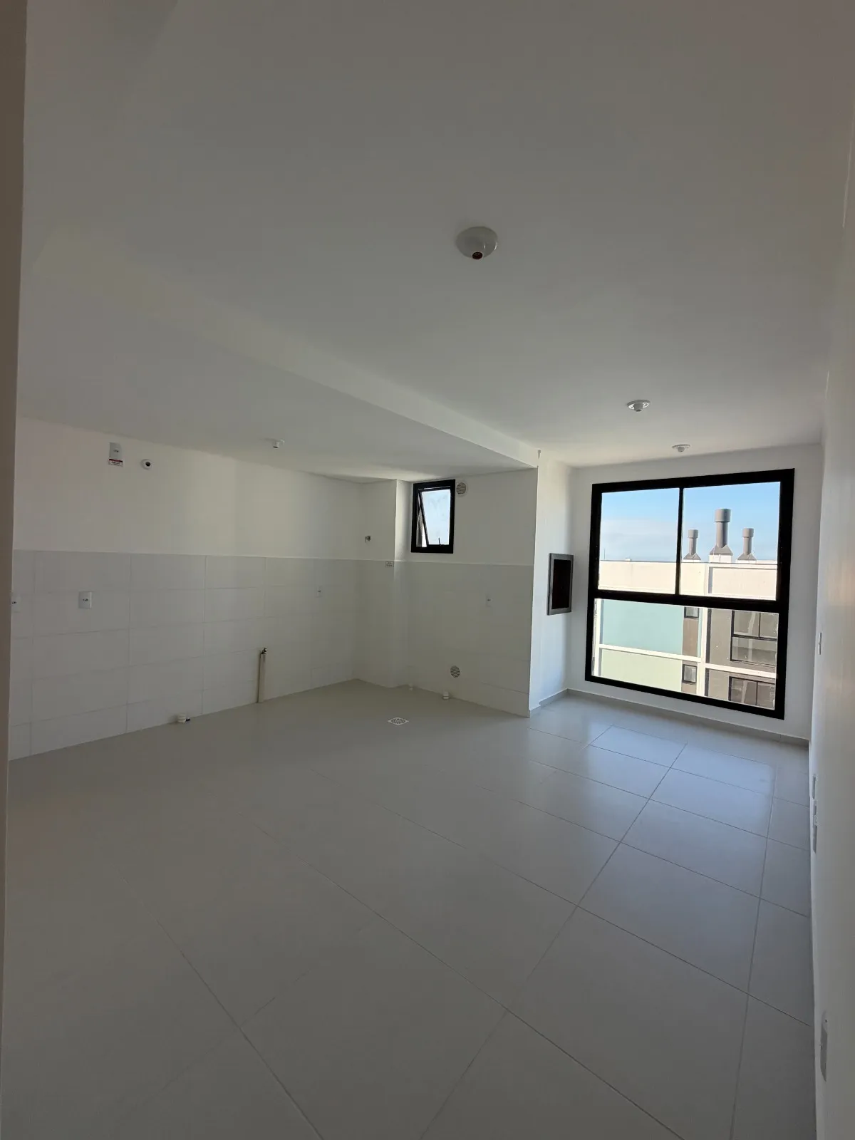 Apartamento à venda com 2 quartos, 1 vaga, 57m² na Rua Maria Oliveira no Serraria, São José