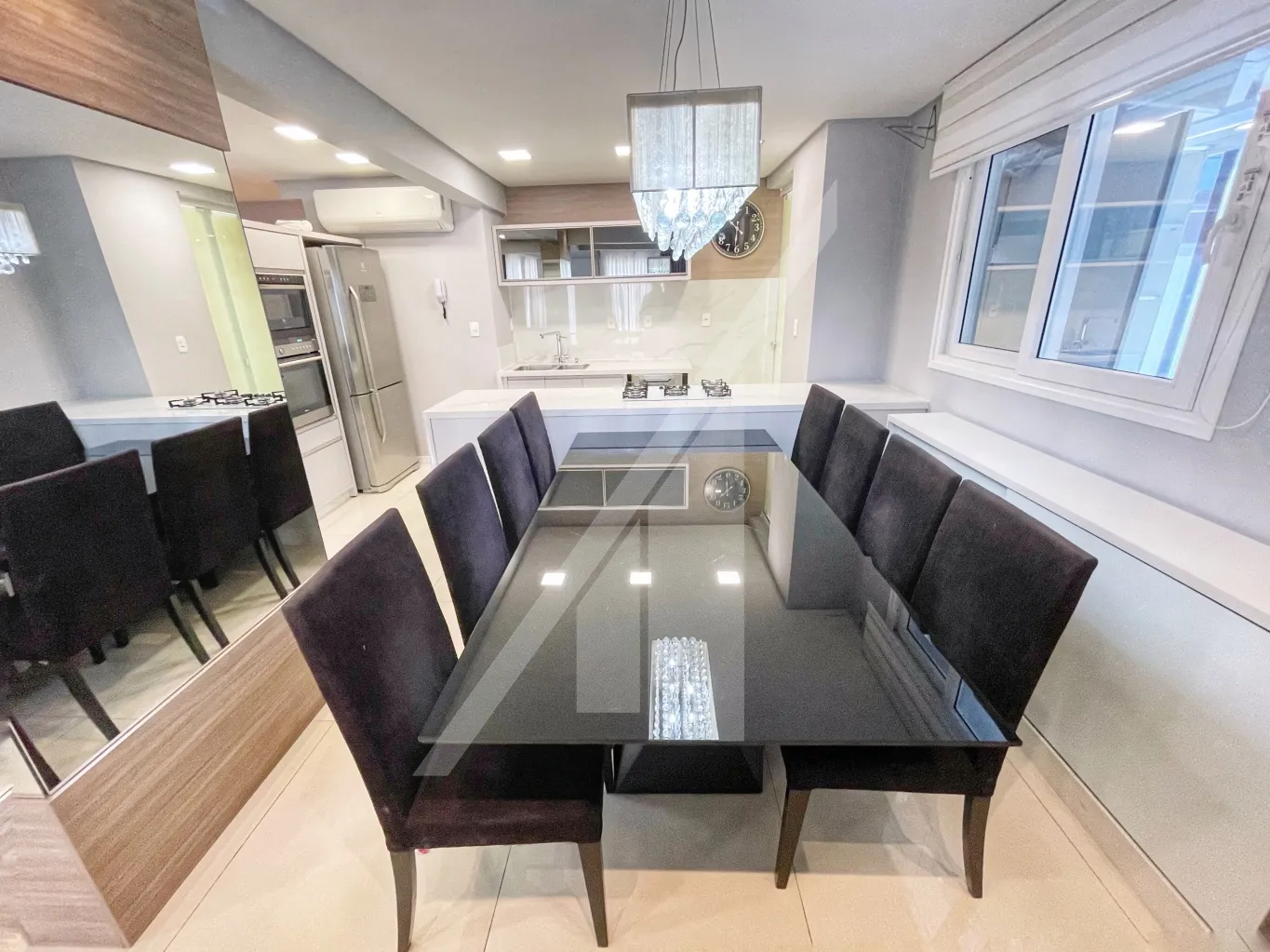 APARTAMENTO DUPLEX MOBILIADO COM TRÊS DORMITÓRIOS E DUAS VAGAS DE GARAGEM, PRÓXIMO AO COLÉGIO BARÃO DO RIO BRANCO - BAIRRO JARDIM BLUMENAU — foto 5