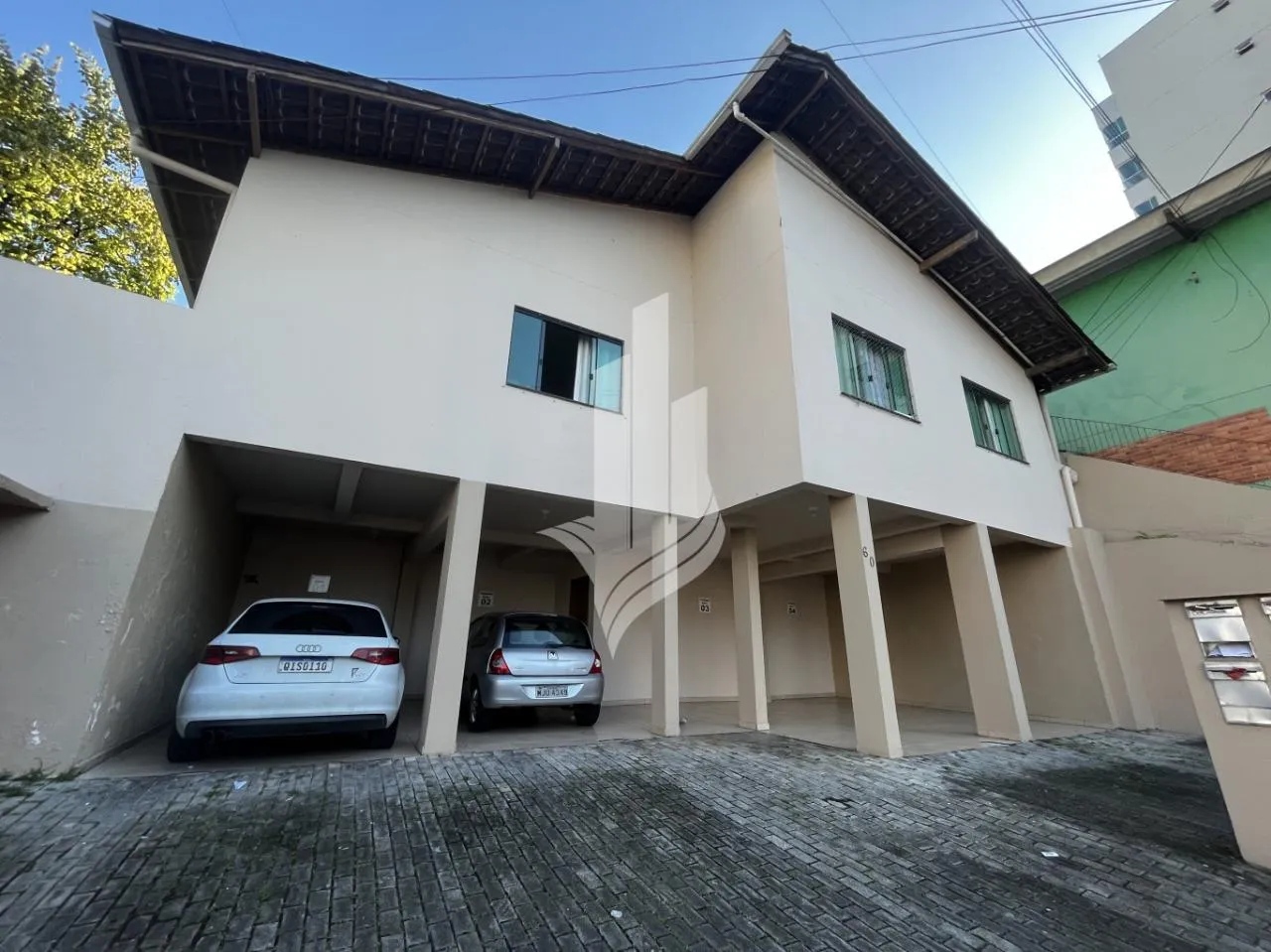Prédio residencial com 4 apartamentos no bairro do Salto — foto 4