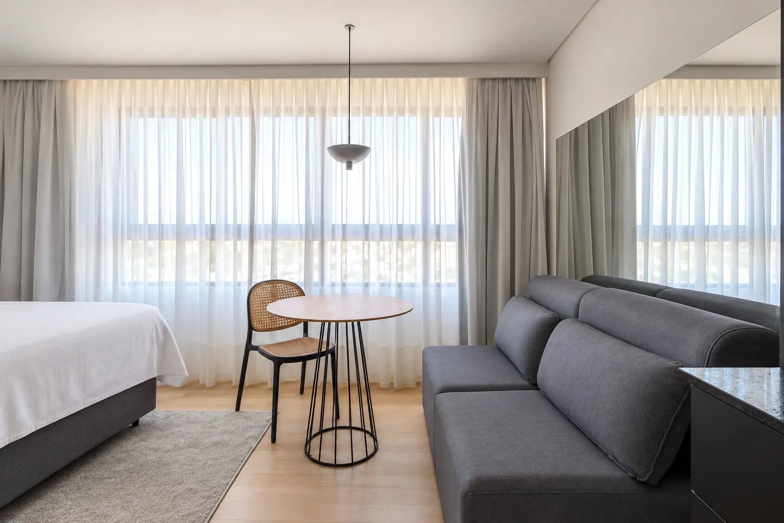 Apartamento à venda com 1 quarto, sendo 1 suíte, 1 vaga, 21m² na Rua Elesbão Pinto no Velha, Blumenau