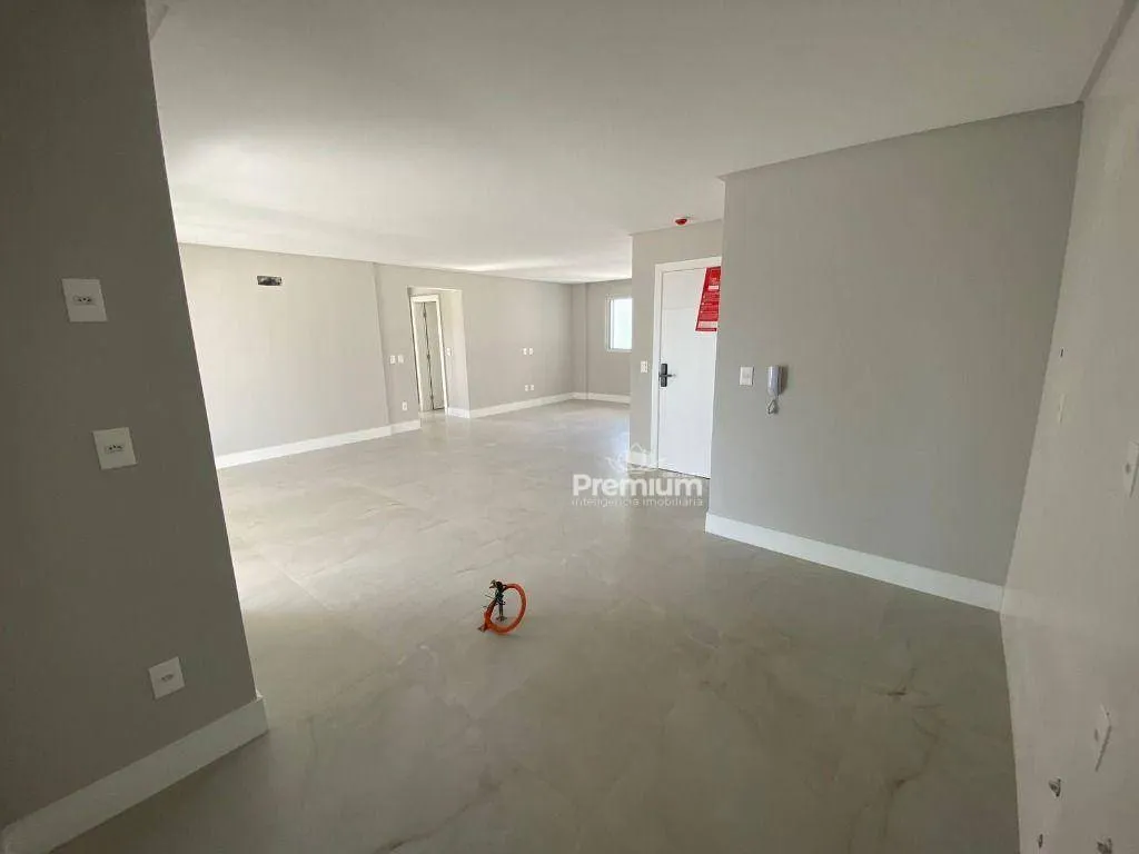 Apartamento com 3 dormitórios à venda, 130 m por R$ 3.600.000,00 - Pioneiros - Balneário Camboriú/SC — foto 2