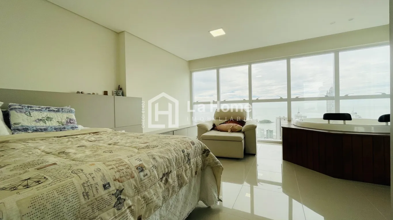 Apartamento em andar alto com 04 suítes sendo uma máster e 04 vagas de garagem à venda em Balneário Camboriú — foto 7